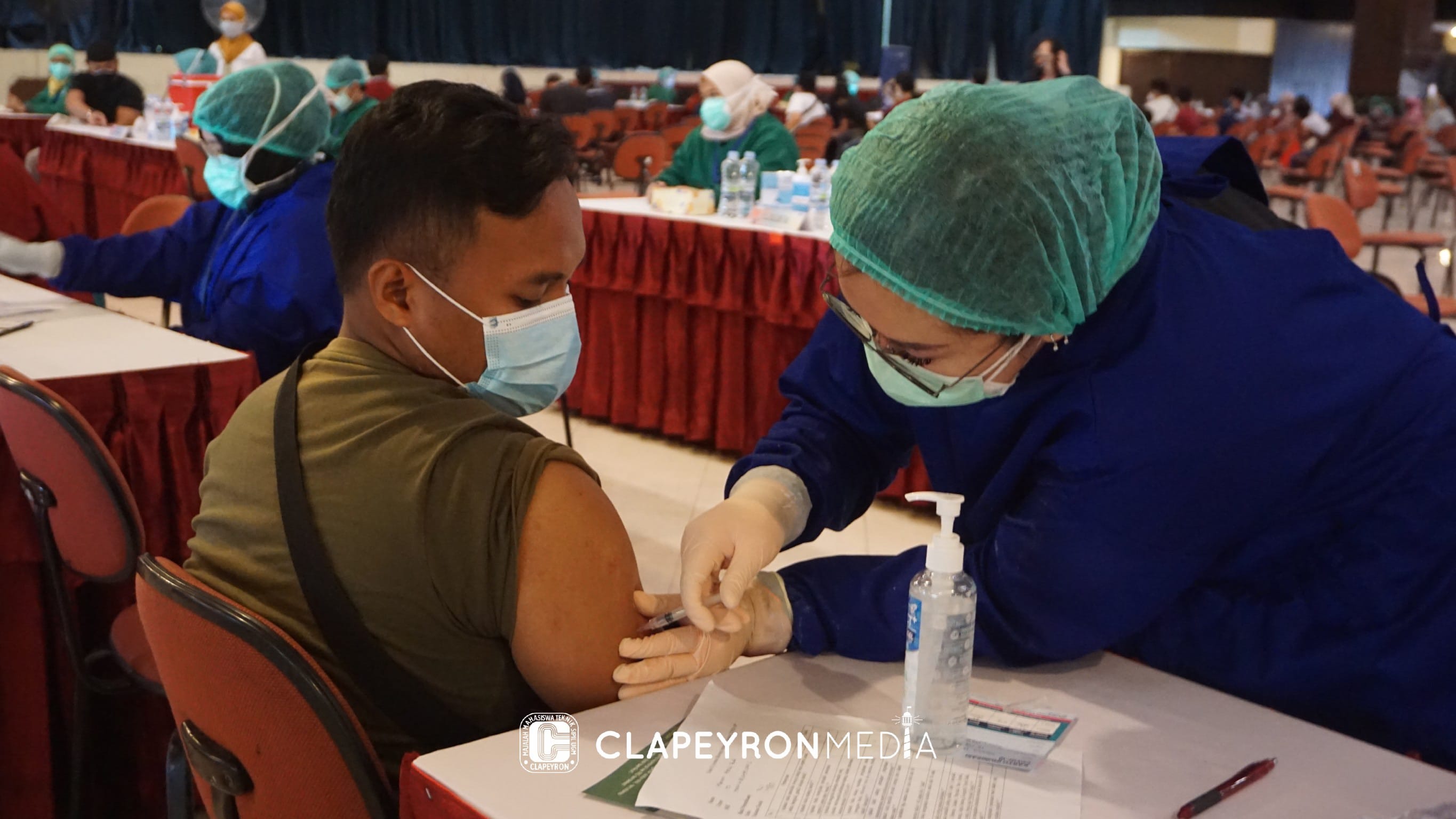 Vaksinasi Massal Covid-19 di UGM